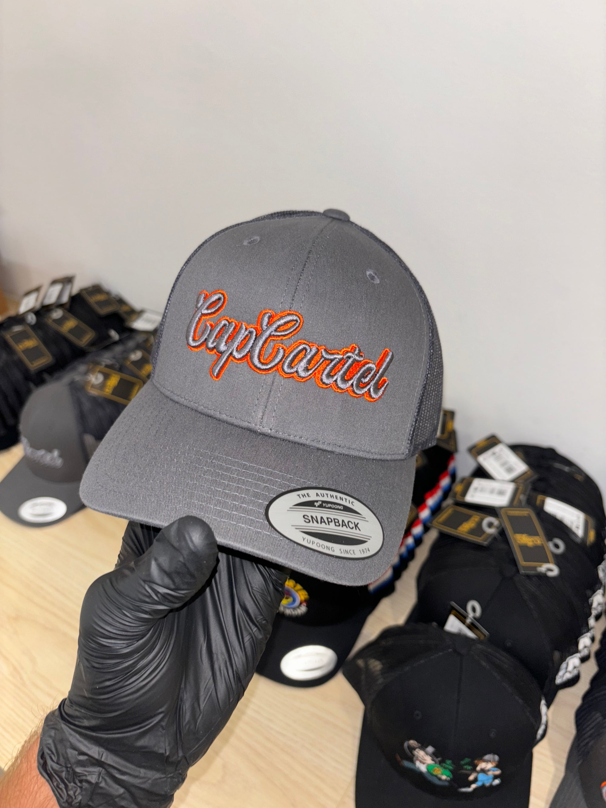 Cap cartel - grey/mandarin